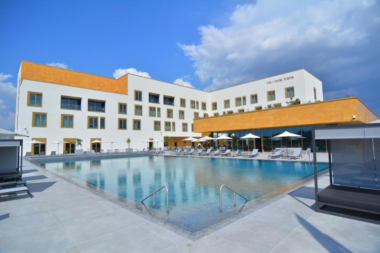Mk Hotel Tirana Rinas Eksteriør bilde The hotel's swimming pool