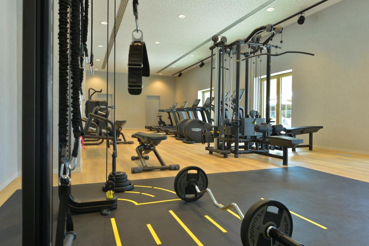 Mk Hotel Tirana Rinas Eksteriør bilde The gym at the hotel