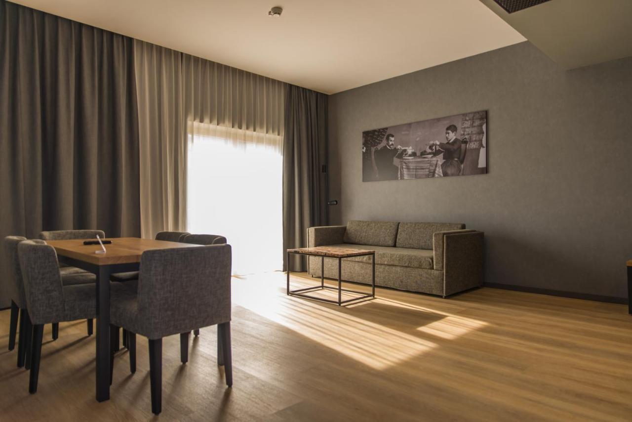 Mk Hotel Tirana Rinas Eksteriør bilde