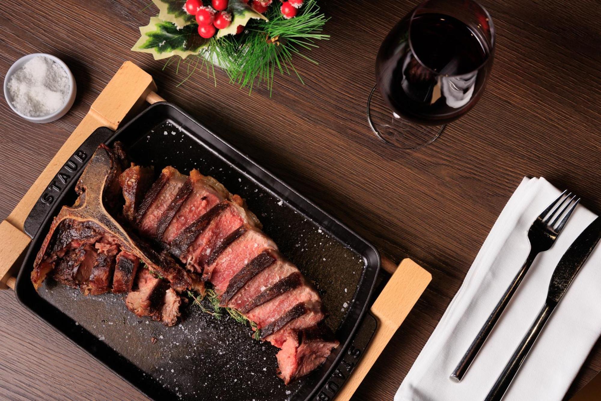 Mk Hotel Tirana Rinas Eksteriør bilde A steak